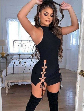 Kadın Halter Yaka Eteği Dekolteli Bağcık Detay Dalgıç Elbise