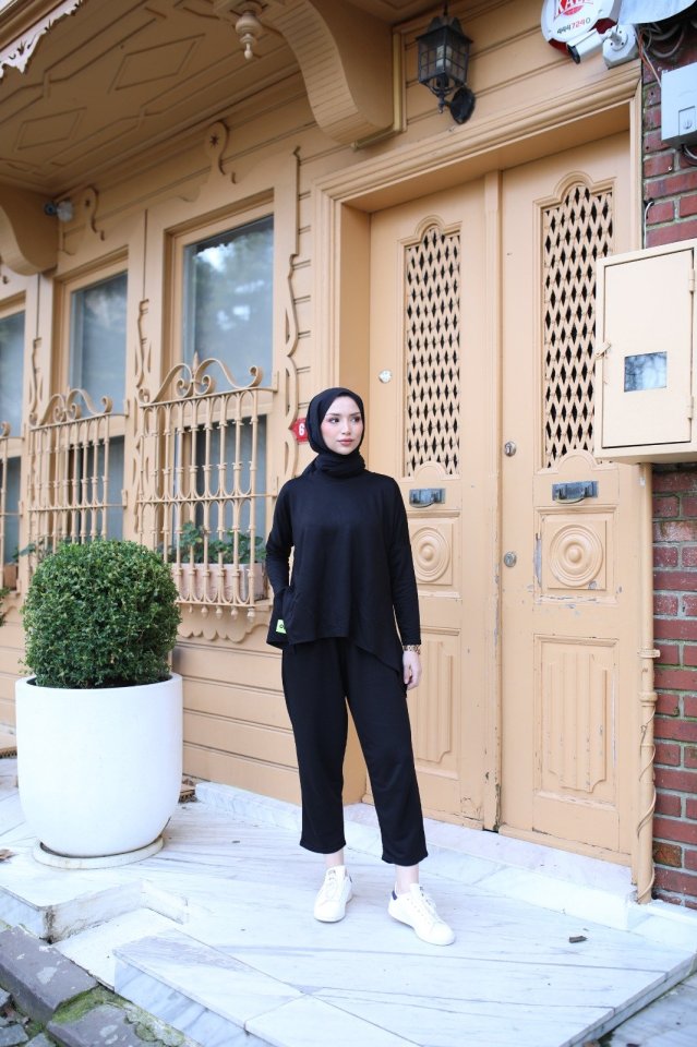 Kadın Iki Iplik Viskon Pamuk Kumaş Arma Detaylı Ikili Takım