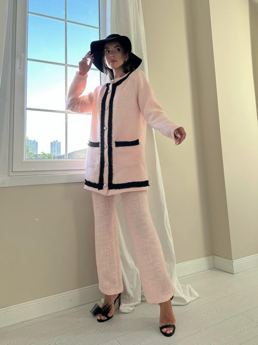 Pembe Siyah Şeritli Yakasız Ceket Ve Pantolon Takım