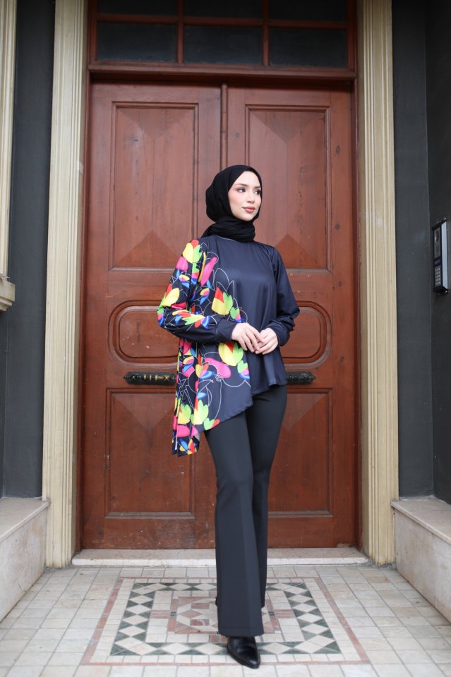 Kadın Uzun Kollu Balıkçı Yaka Asimetrik Kesim Dalgıç Kumaş Bluz