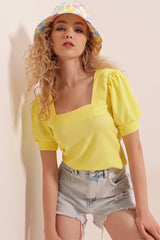 0409 Kare Yaka Örme Bluz - Çağla