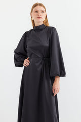 2510 Saten Tesettür Abiye Elbise - Zümrüt Yeşili