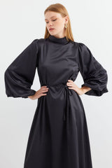 2510 Saten Tesettür Abiye Elbise - Zümrüt Yeşili