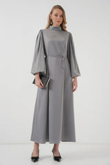 2510 Saten Tesettür Abiye Elbise - Zümrüt Yeşili