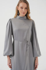 2510 Saten Tesettür Abiye Elbise - Zümrüt Yeşili