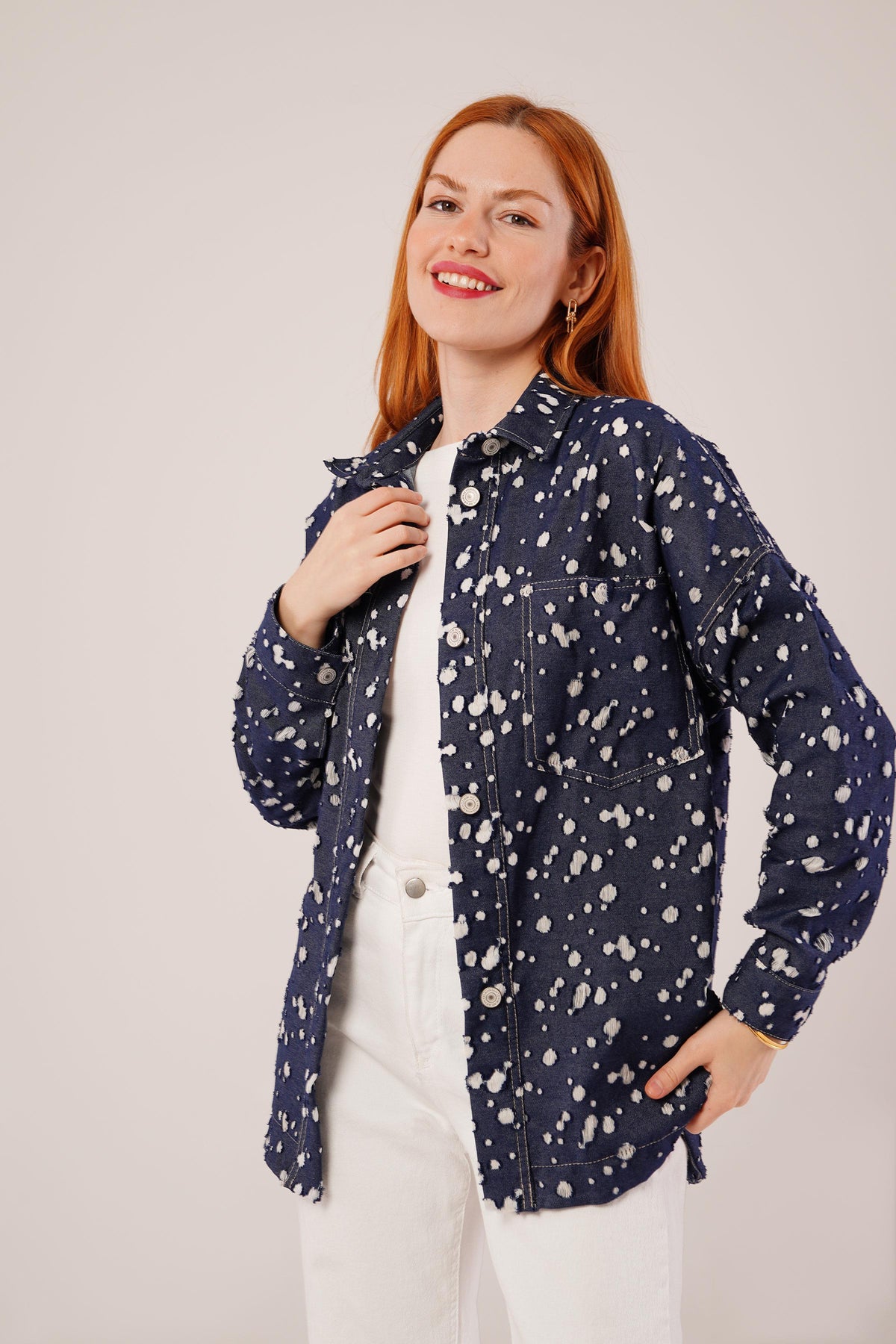 Eskitme Görünümlü Denim Siyah Gömlek