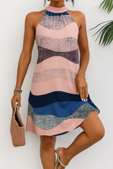 Kadın Sıfır Kol Boyundan Askılı Desenli Midi Süprem Elbise